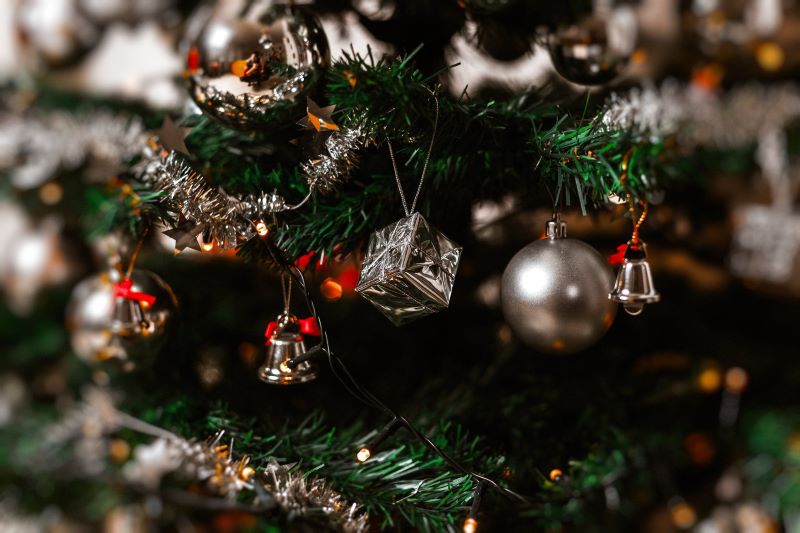 The Future of Festive Greenery: Innovations in Artificial Christmas Wreaths and Garlands Manufacturing